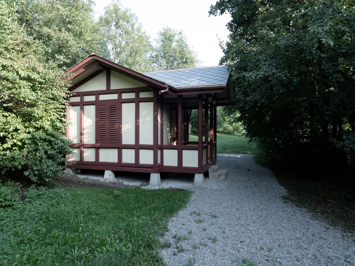 Badehaus Aathal von aussen - Massiv-Werk