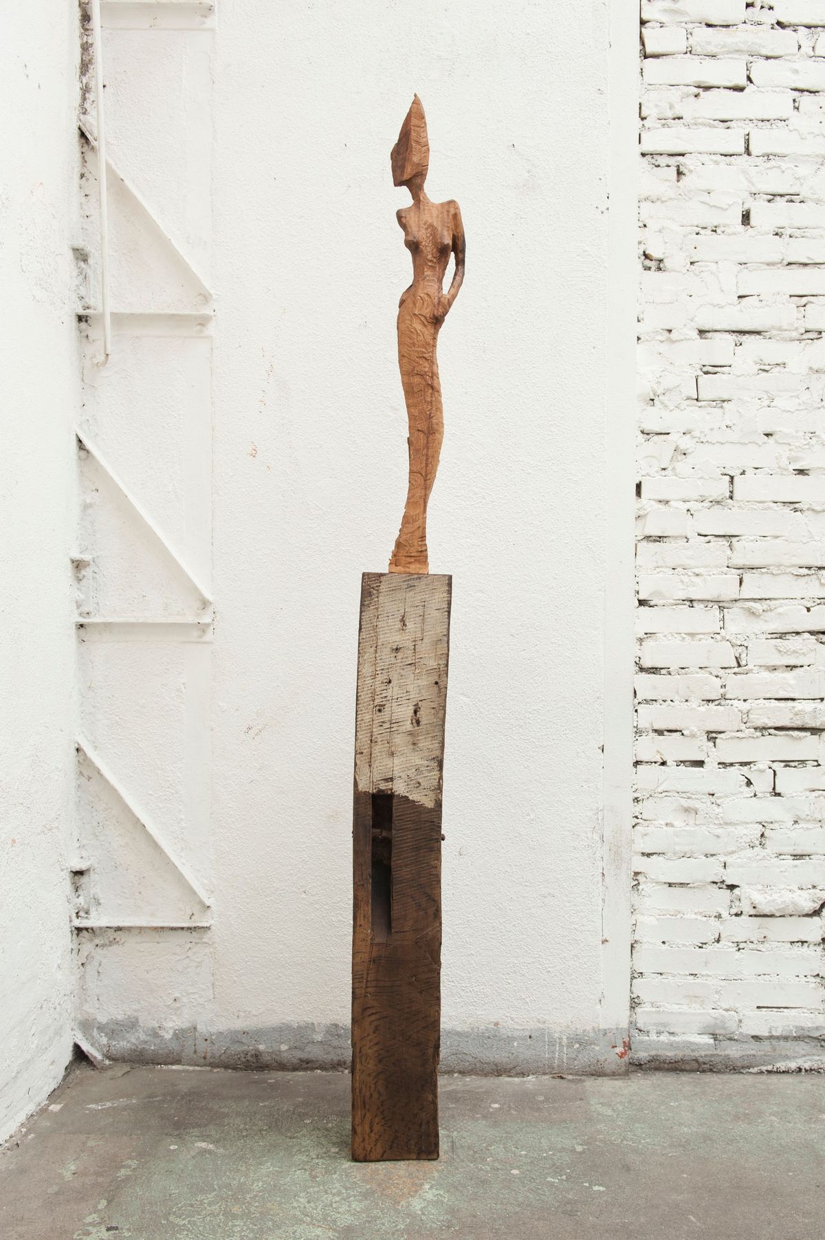 Holz Skulptur mit Motorsäge gefertigt – Massiv-Werk